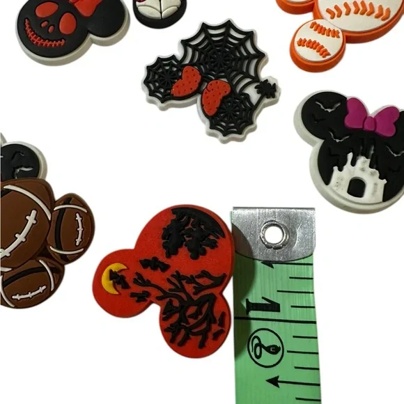 Lot of 15 Croc or Clogs Charms NIB - Picture 6 of 6